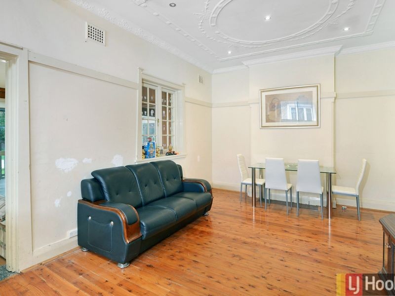 17 Coronation Ave, Eastwood NSW 2122