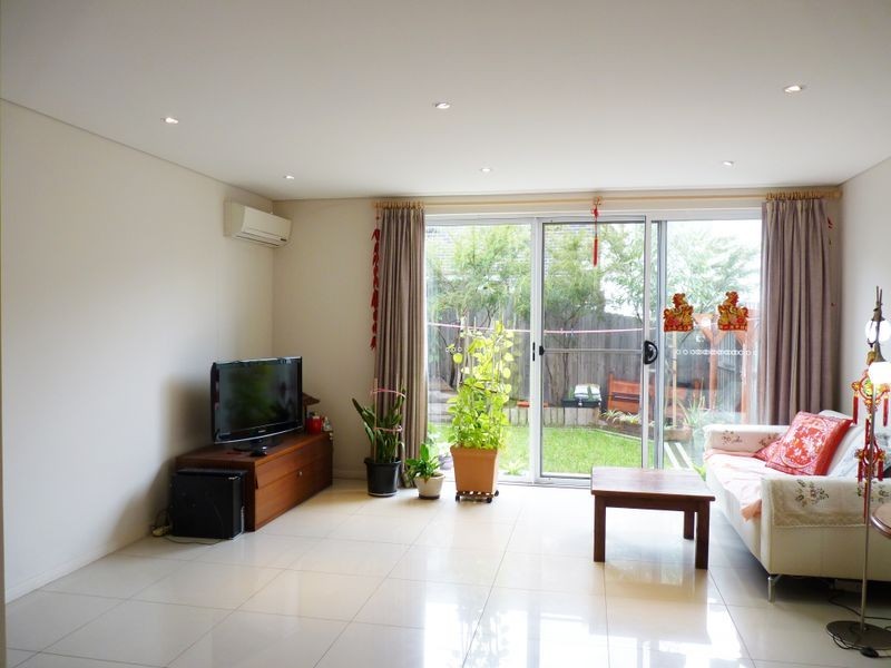 10/16 Carson Street, Eastwood NSW 2122