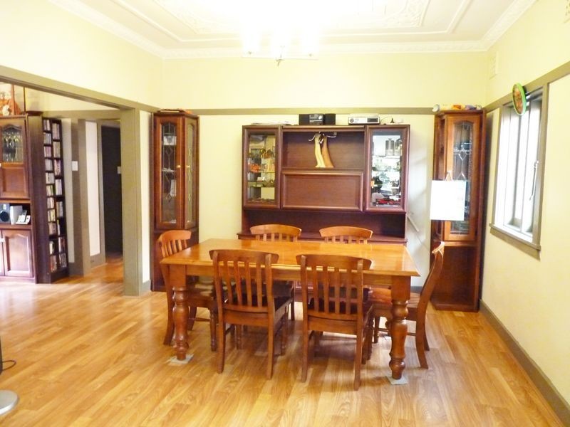 18 Auld Ave, Eastwood NSW 2122