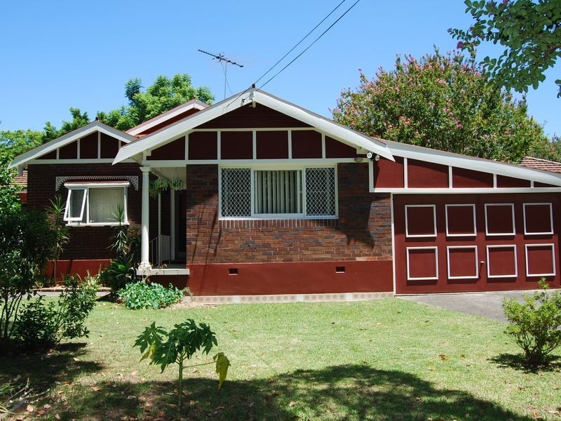 18 Auld Ave, Eastwood NSW 2122