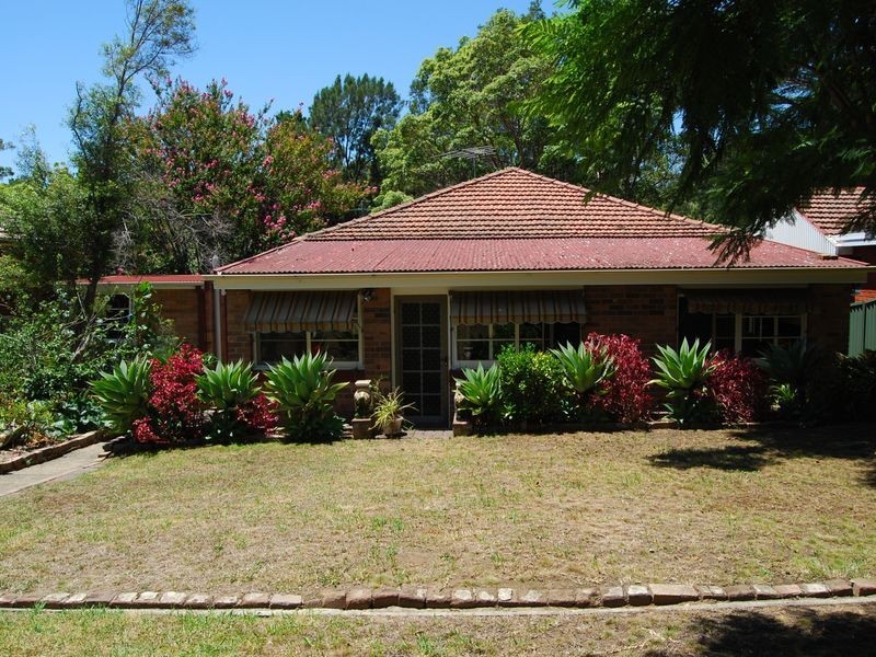 18 Auld Ave, Eastwood NSW 2122