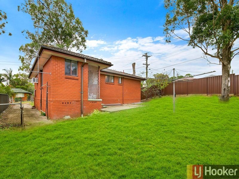 2 Ottawa Street, Toongabbie NSW 2146