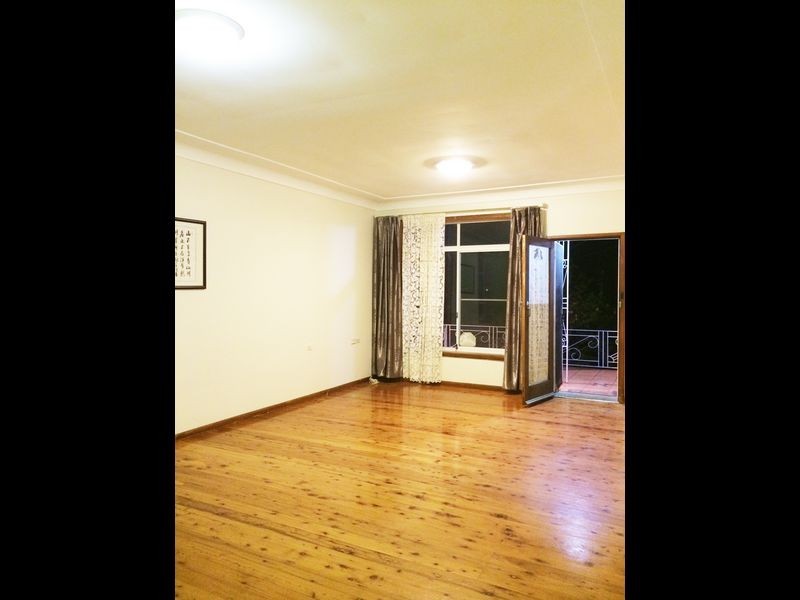 1 Warwick Rd, Dundas Valley NSW 2117