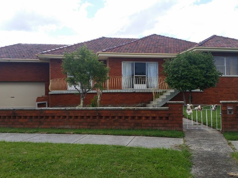 8 Agincout Road, Marsfield NSW 2122