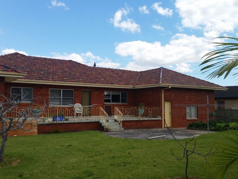 8 Agincout Road, Marsfield NSW 2122