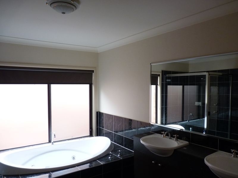 60. Pentonville Pde, Castle Hill NSW 2154