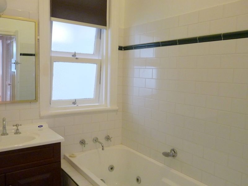 19 Hillview Road, Eastwood NSW 2122