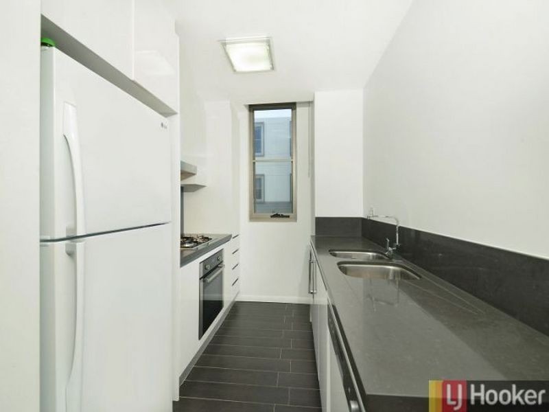 120/3 Mallard Lane, Warriewood NSW 2102