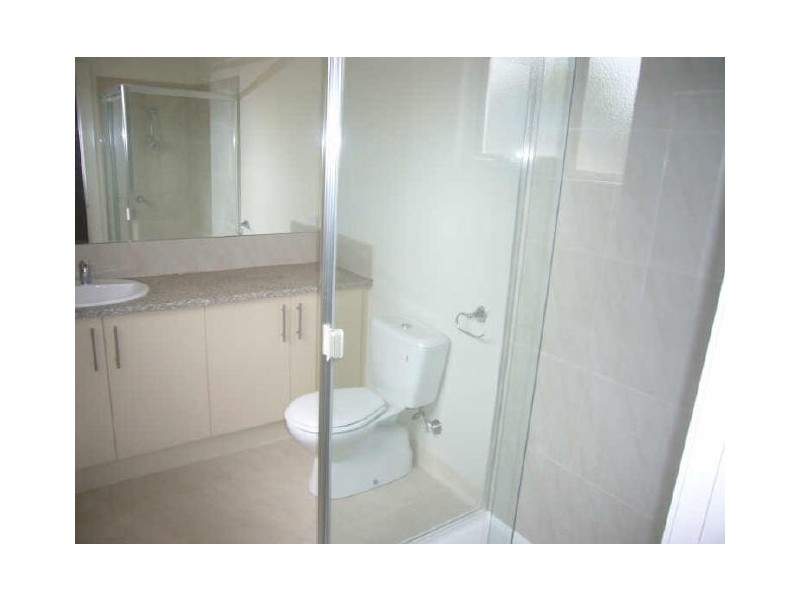 2/13 Gairloch Drive, Frankston VIC 3199