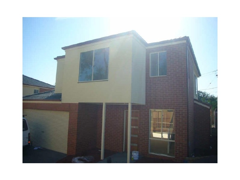 15/2 Edward St, Langwarrin VIC 3910