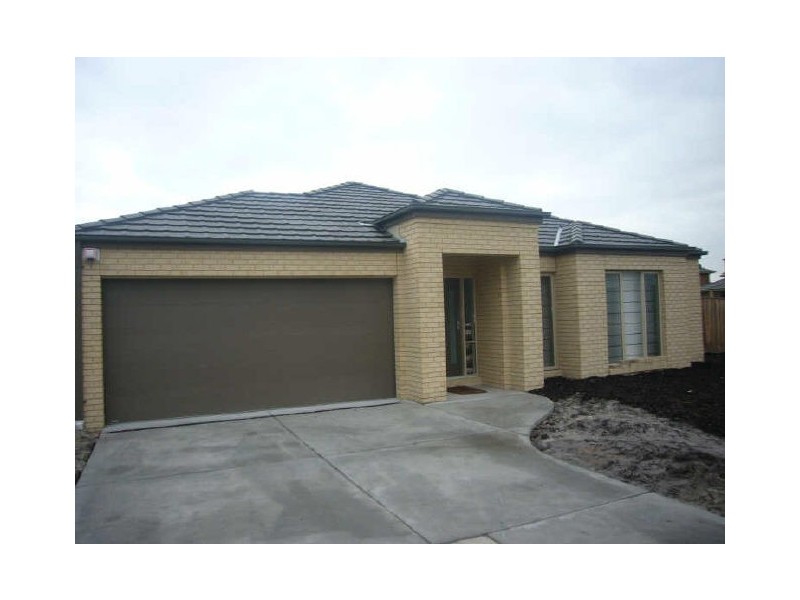 2 VALENTINE ROAD, Langwarrin VIC 3910