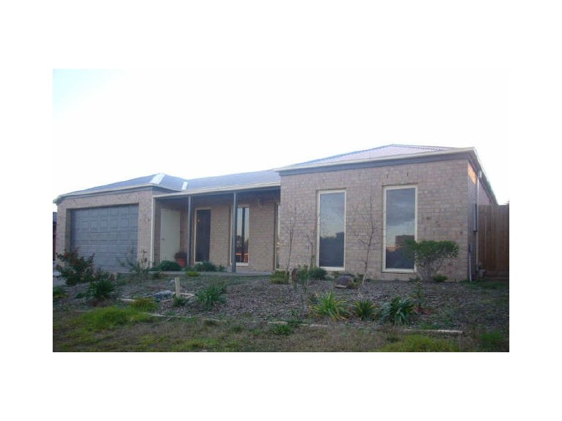 6 Sunnyvale Drive, Langwarrin VIC 3910