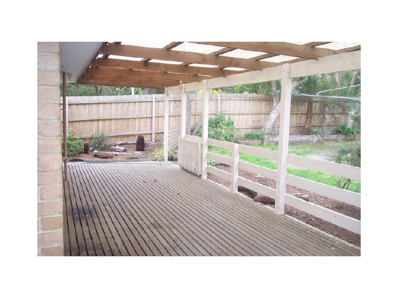 8 Acacia Wynd, Langwarrin VIC 3910