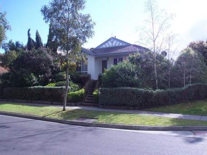 14 Cotoneaster Way, Langwarrin VIC 3910