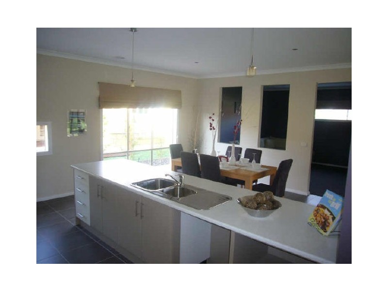 4 Wild Sage Court, Lyndhurst VIC 3975