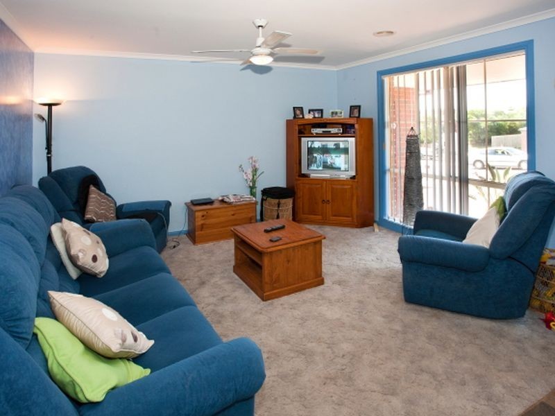 14 Grasswren Close, Langwarrin VIC 3910