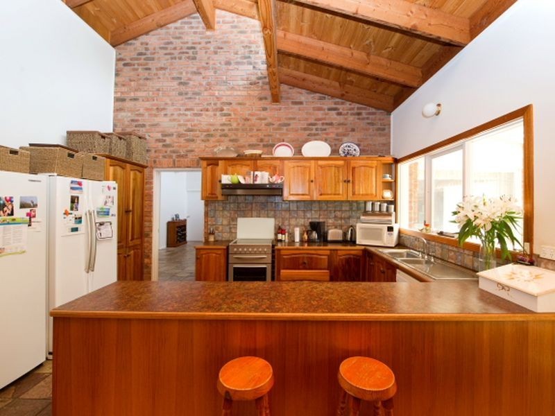 42 Kingston Road, Langwarrin VIC 3910