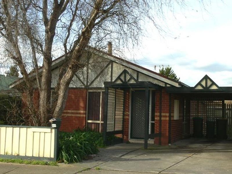 11 Herrington Avenue, Carrum Downs VIC 3201