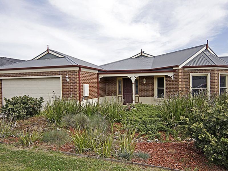 12 Collina Court, Langwarrin VIC 3910