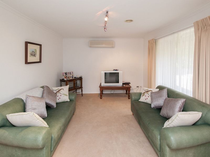 4 Theresa Avenue, Langwarrin VIC 3910