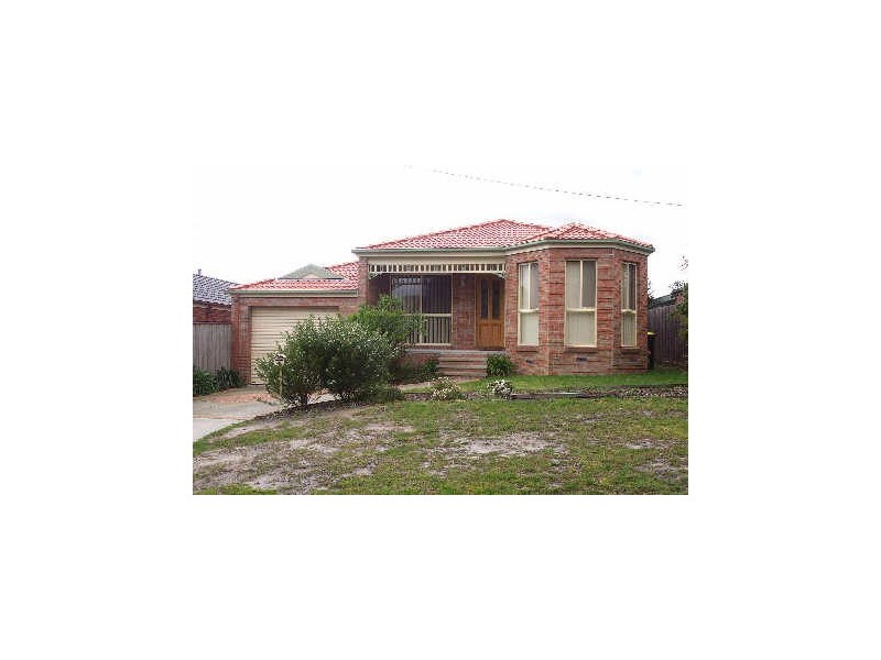 2b Ash Grove Nth, Langwarrin VIC 3910