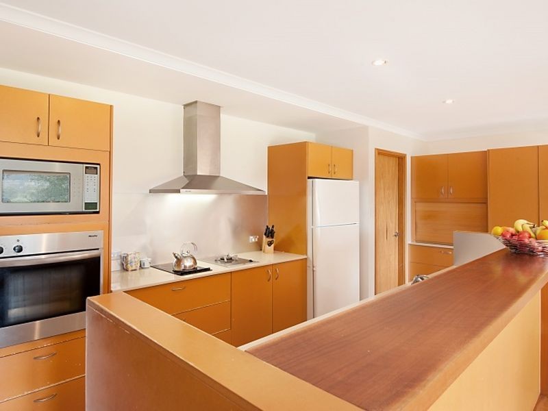 9 Grove Road, Wamberal NSW 2260