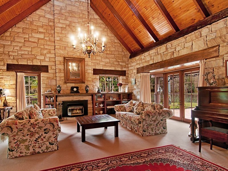 363 Oak Road, Matcham NSW 2250