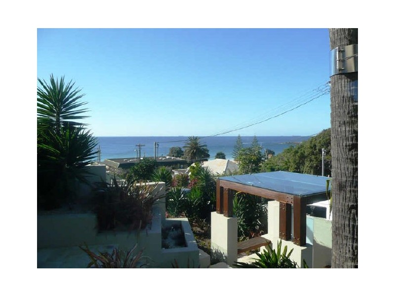 2/15 Painters Lane, Terrigal NSW 2260