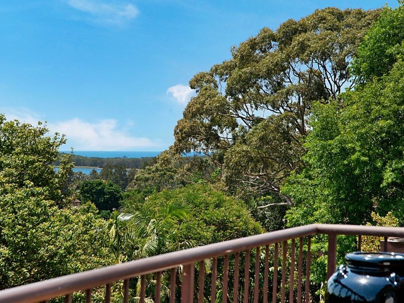 51 Grove Road, Wamberal NSW 2260
