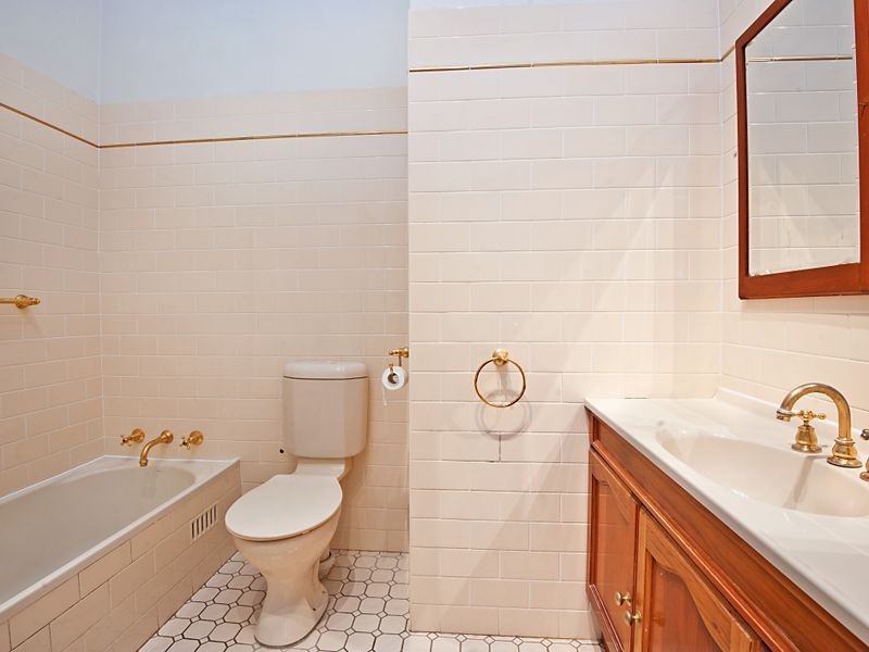 19 Raymond Terrace, Terrigal NSW 2260