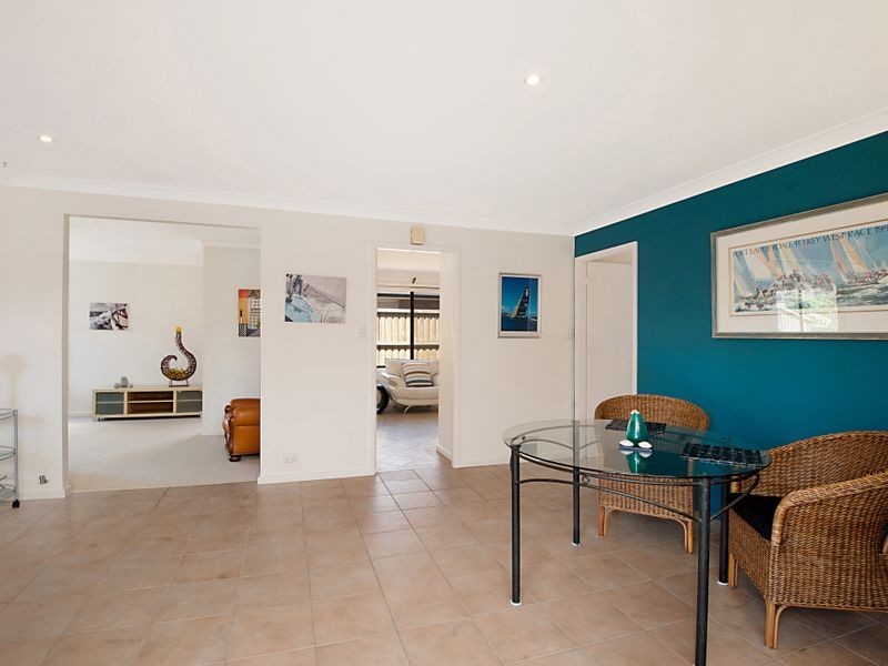 11 Kuburra Road, Erina NSW 2250