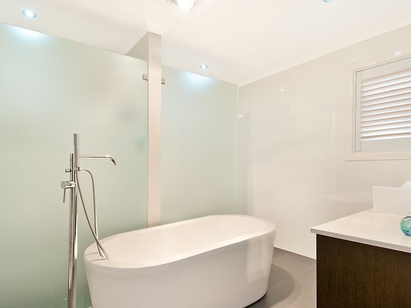 105a Lake Shore Drive, North Avoca NSW 2260