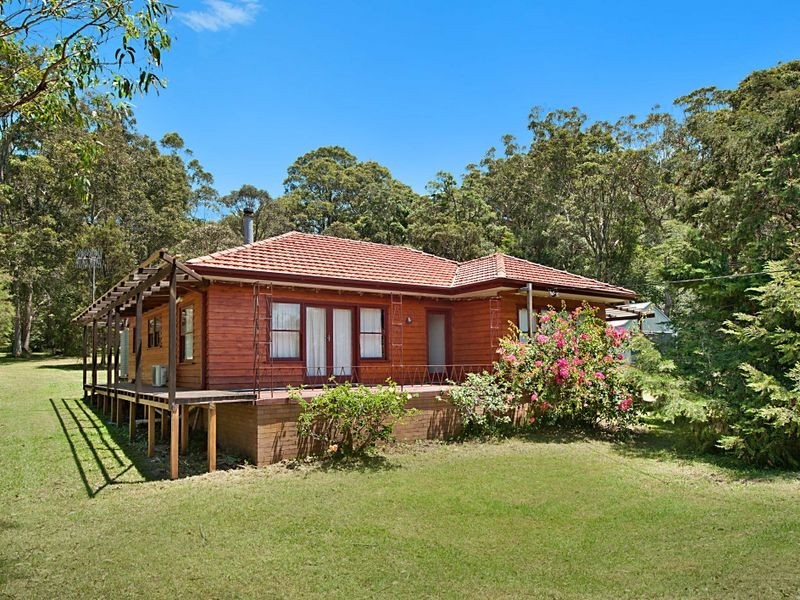 327 Tumbi Road, Wamberal NSW 2260