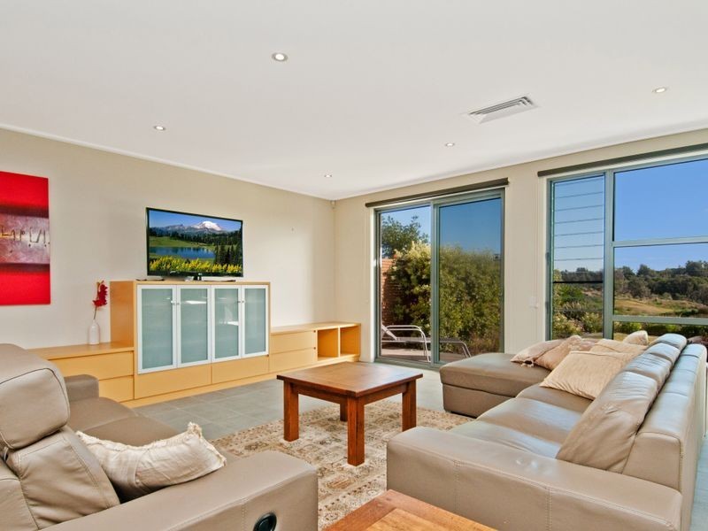3 Pebble Beach Avenue, Magenta NSW 2261