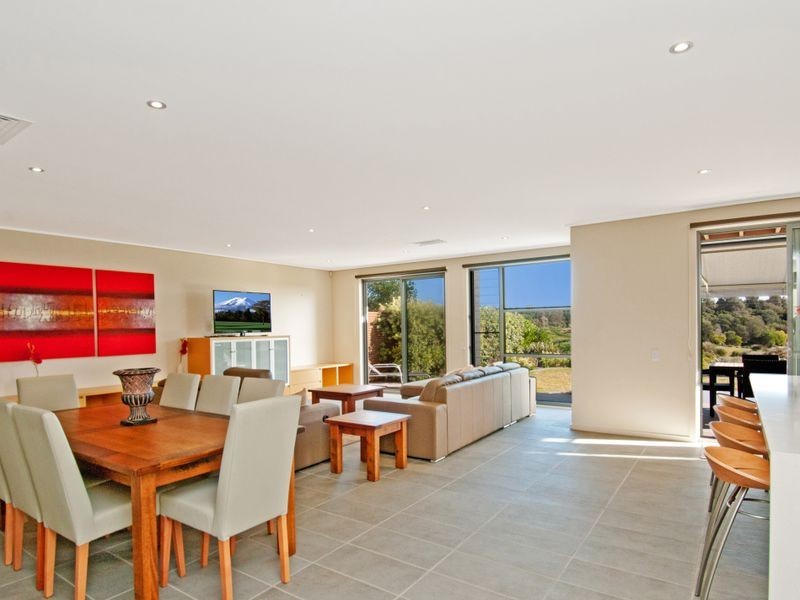 3 Pebble Beach Avenue, Magenta NSW 2261