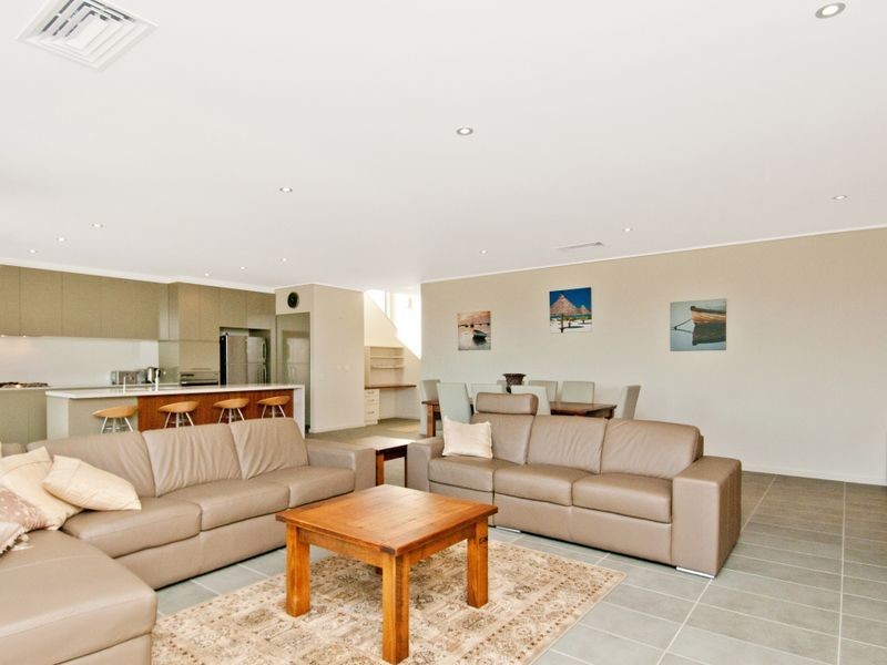 3 Pebble Beach Avenue, Magenta NSW 2261