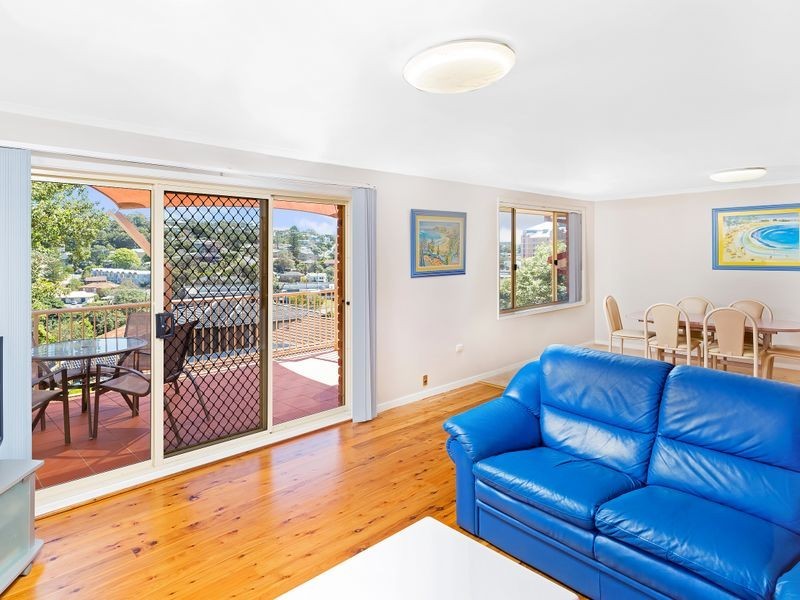 2/24 Maroomba Road, Terrigal NSW 2260