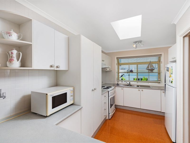 2/24 Maroomba Road, Terrigal NSW 2260