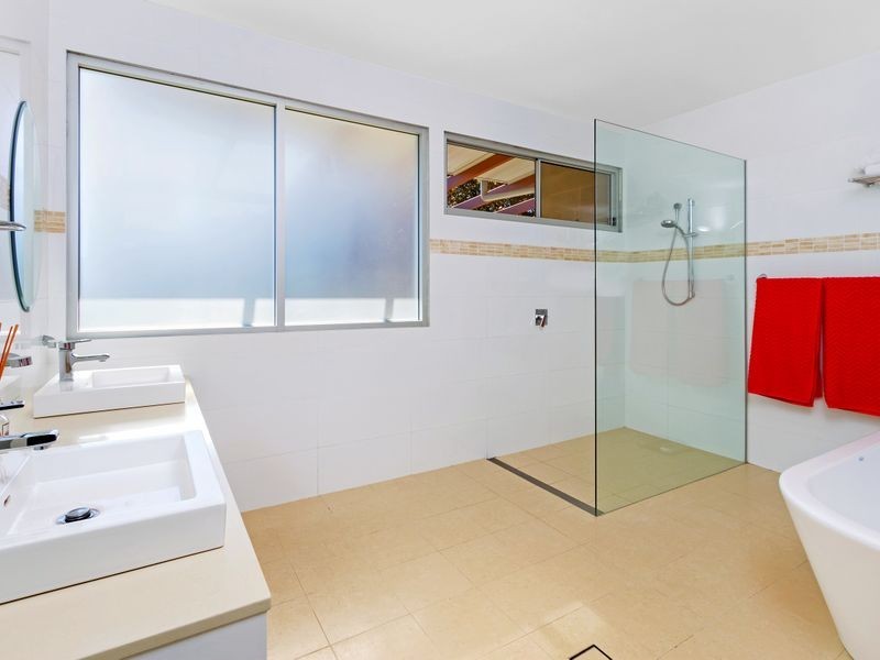 471 The Entrance Road, Erina Heights NSW 2260