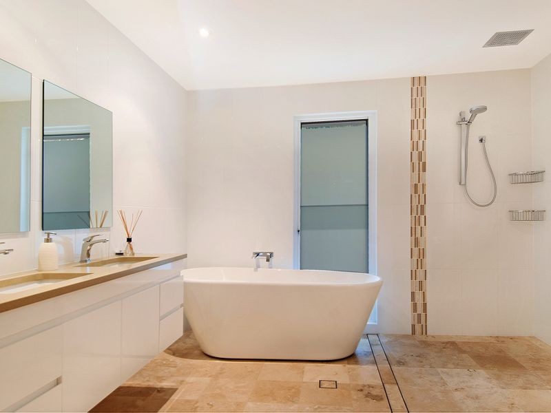 3 Kirra Street, Erina NSW 2250