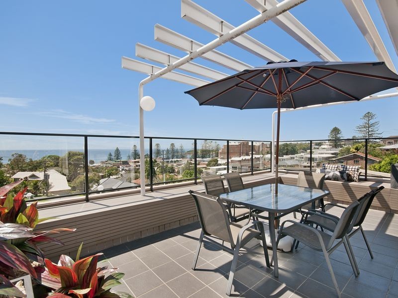 2/32 Campbell Crescent, Terrigal NSW 2260
