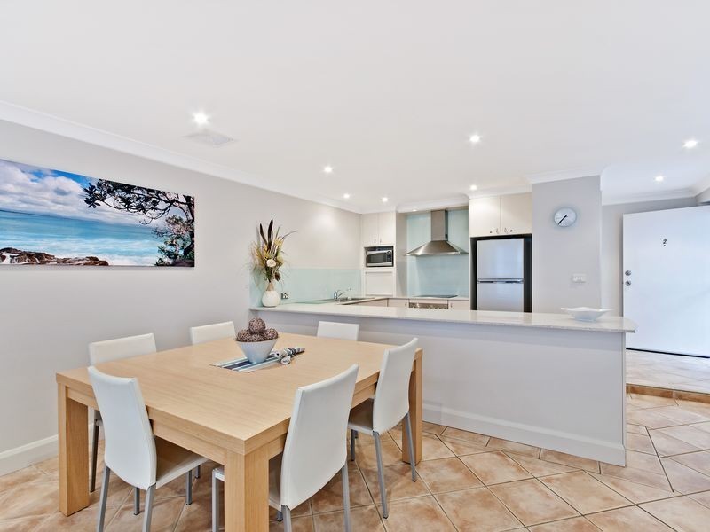 2/32 Campbell Crescent, Terrigal NSW 2260