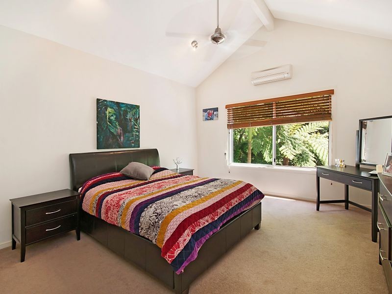 4 Easter Parade, North Avoca NSW 2260