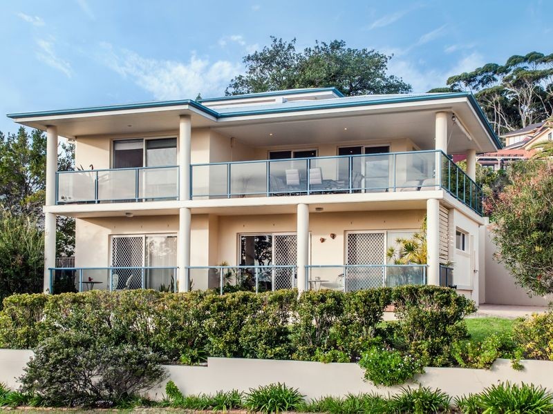 2/6 Smillie Avenue, Terrigal NSW 2260