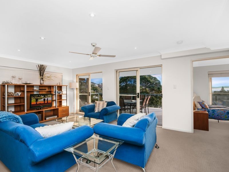 2/6 Smillie Avenue, Terrigal NSW 2260