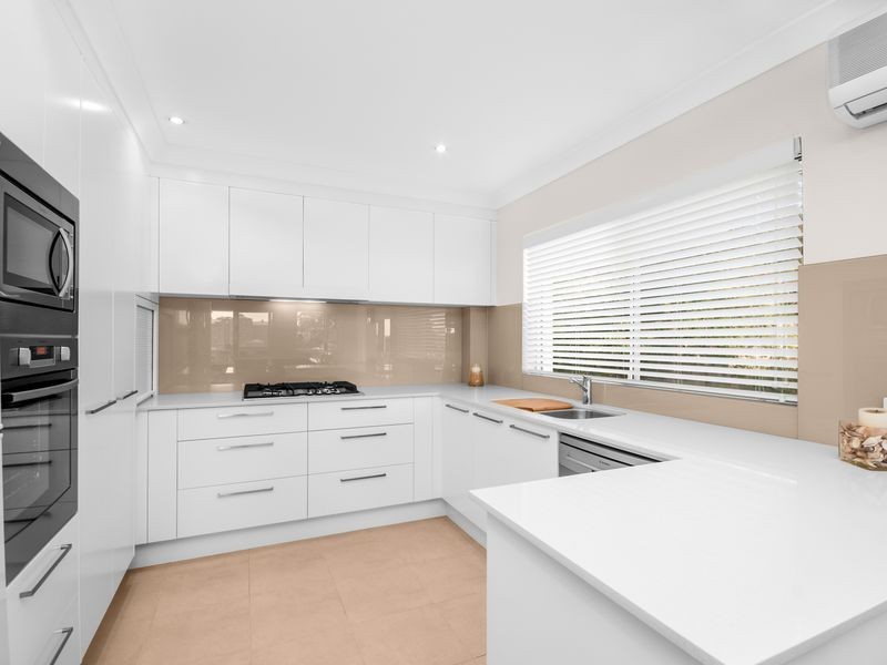 2/6 Smillie Avenue, Terrigal NSW 2260