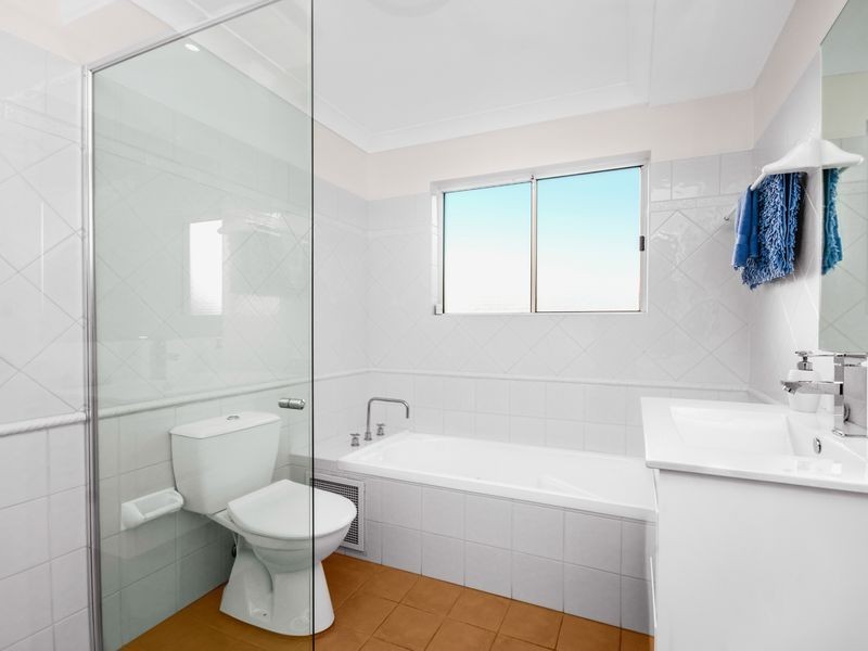 2/6 Smillie Avenue, Terrigal NSW 2260