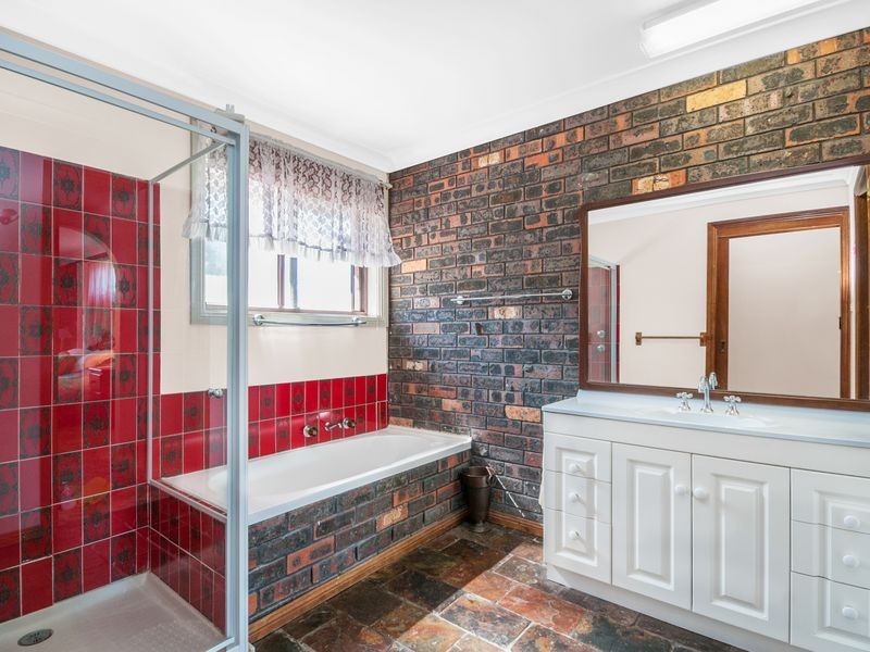 47 Blue Bell Drive, Wamberal NSW 2260