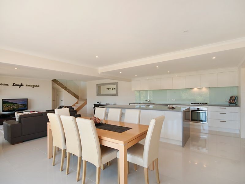 49 The Ridgeway, Lisarow NSW 2250