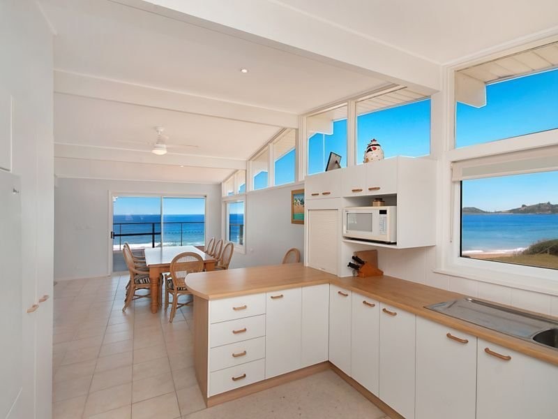 81 Ocean View Drive, Wamberal NSW 2260 LJ Hooker Terrigal Sold
